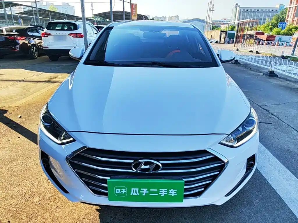 Hyundai Elantra — миниатюра 3