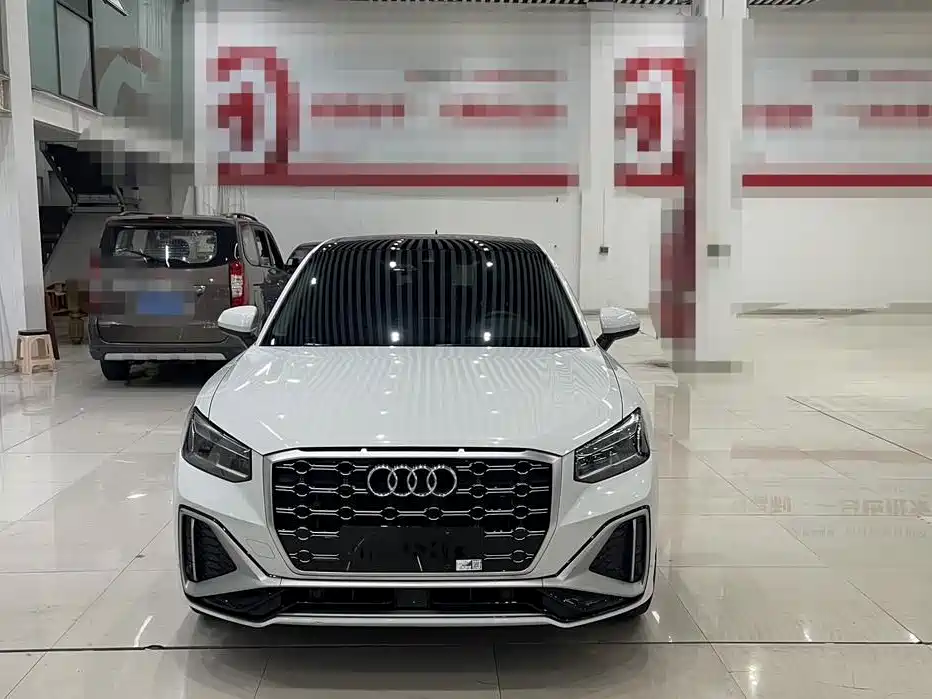 Audi Q2L — миниатюра 2