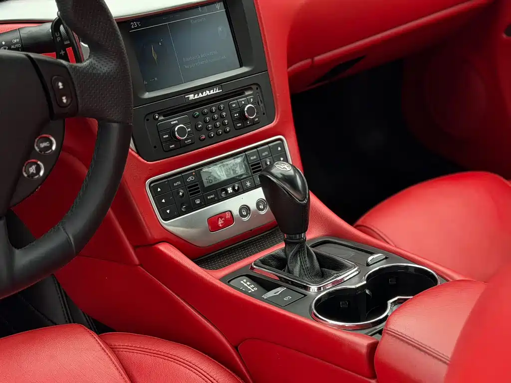 Maserati GranTurismo — миниатюра 12
