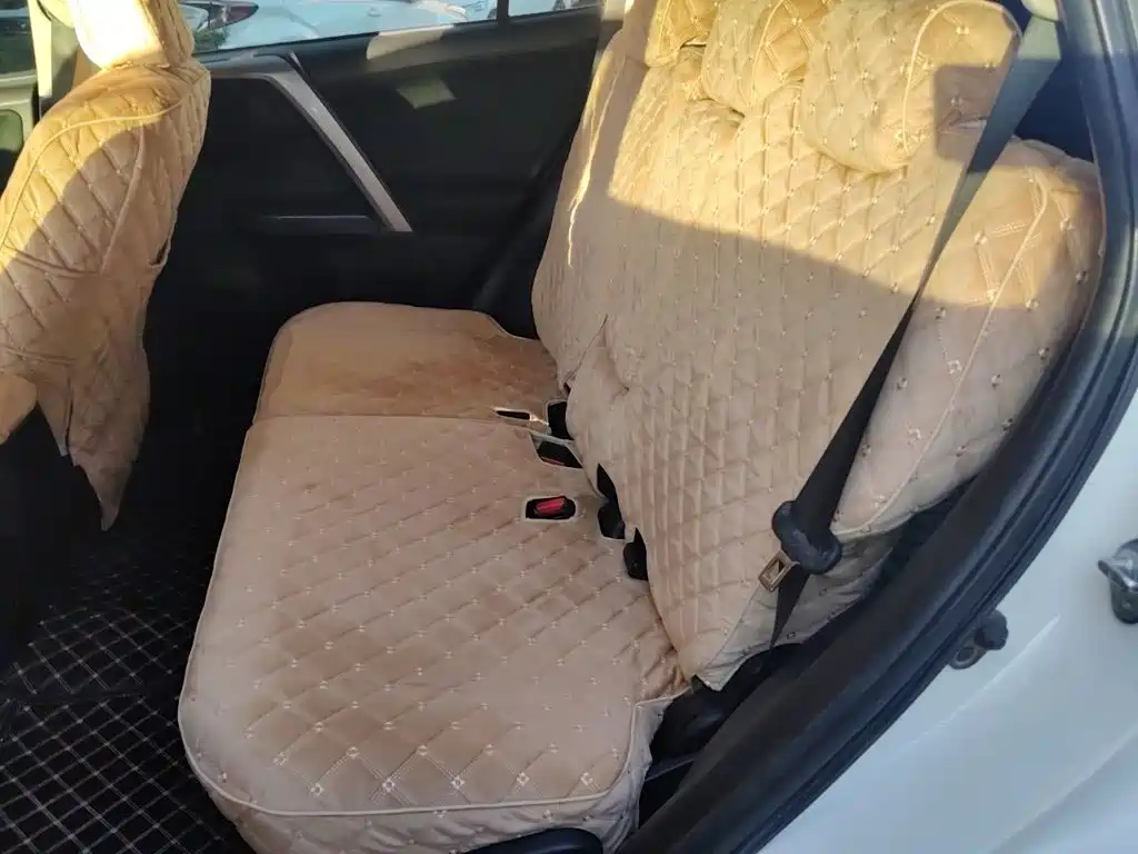 Toyota RAV4 — миниатюра 15