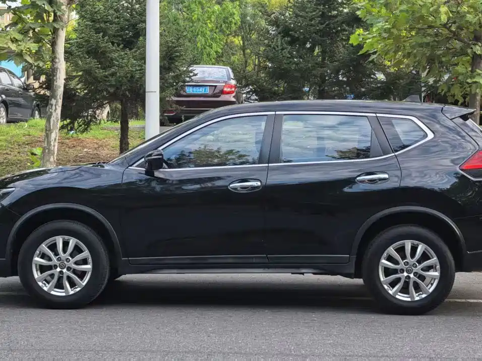 Nissan X-Trail — миниатюра 3