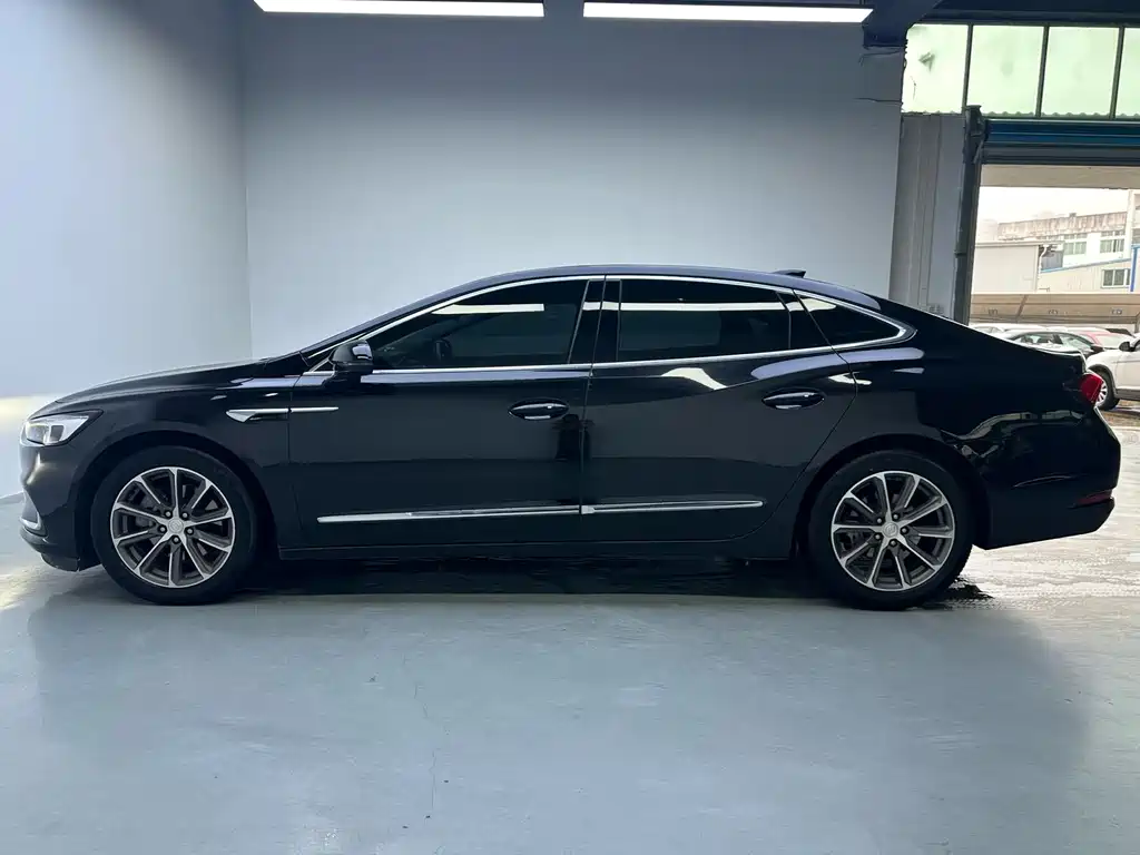 Buick LaCrosse 2021 652T Luxury