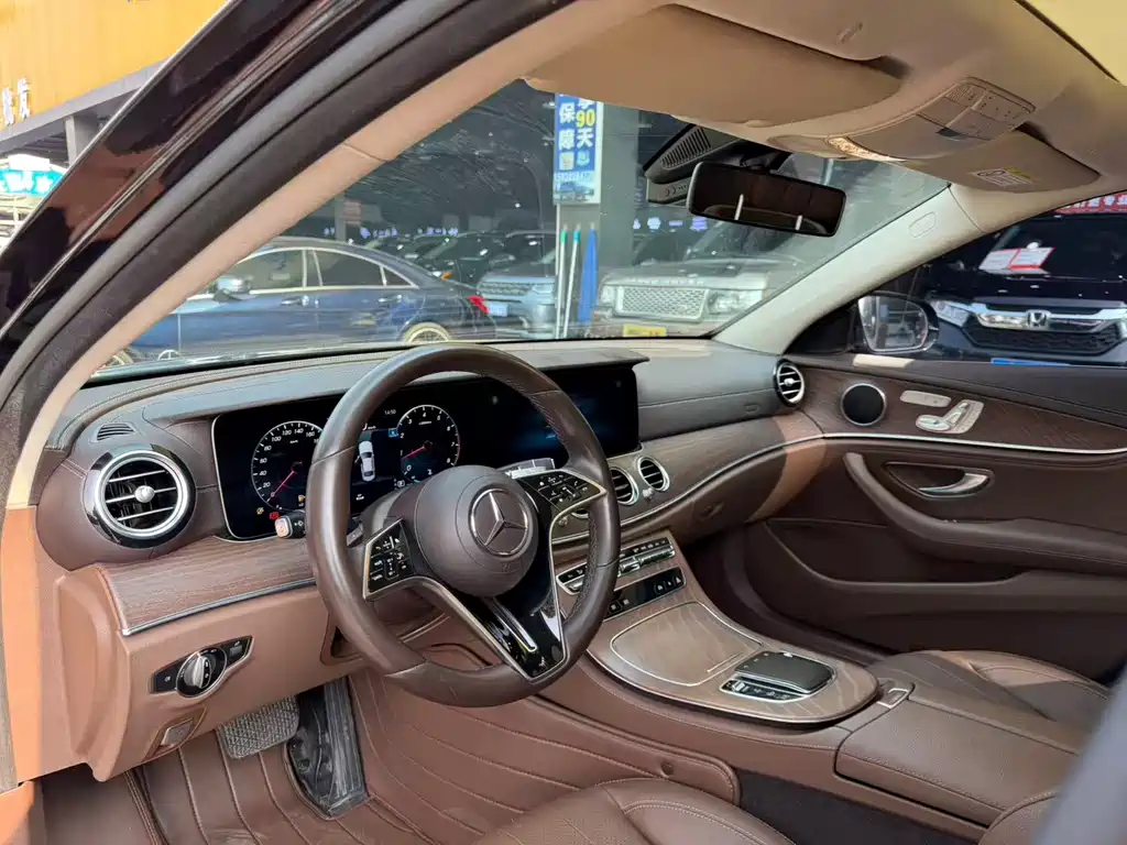 MERCEDES-BENZ E CLASS