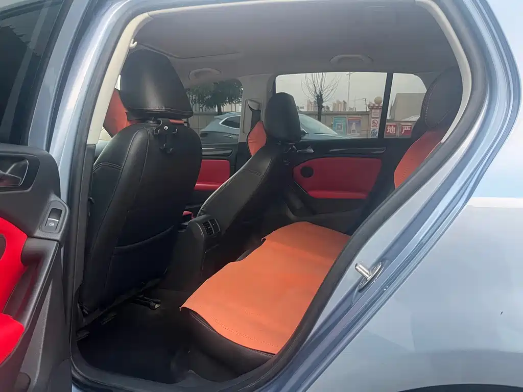 Volkswagen Golf — миниатюра 7
