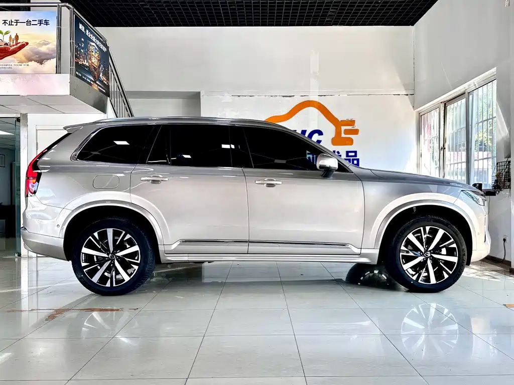 Volvo XC90 — миниатюра 26