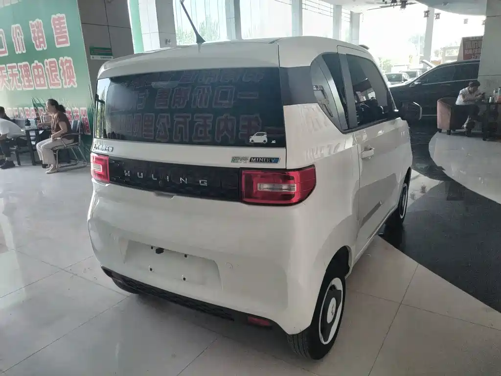Wuling MINIEV — миниатюра 13