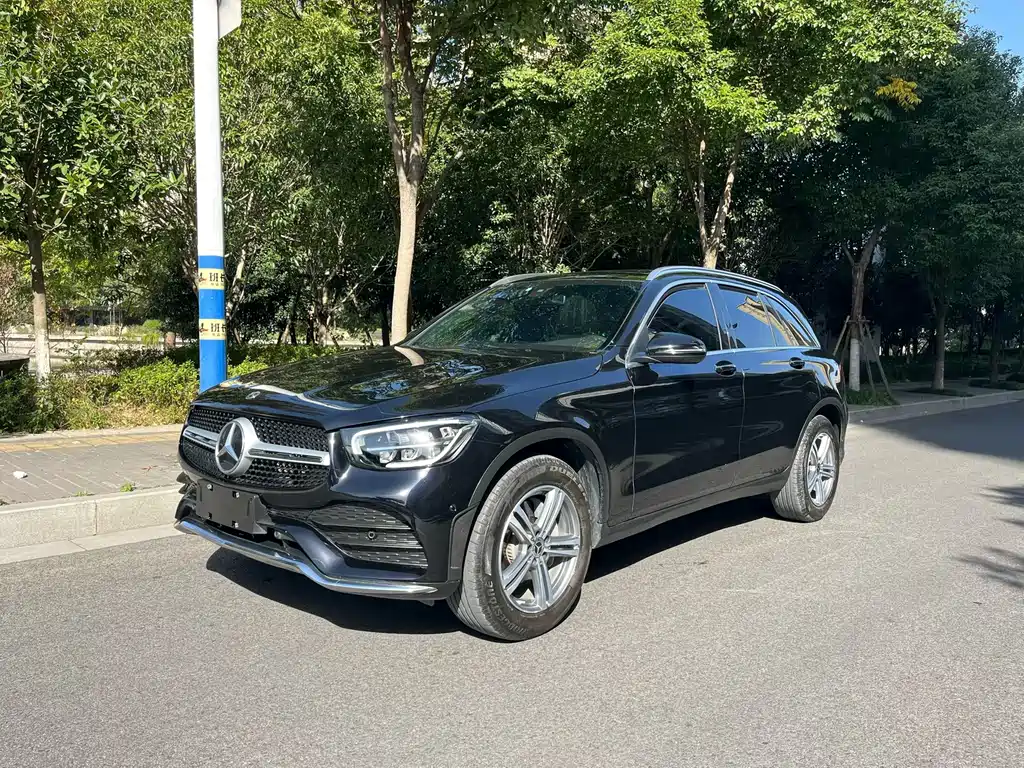 MERCEDES-BENZ GLC