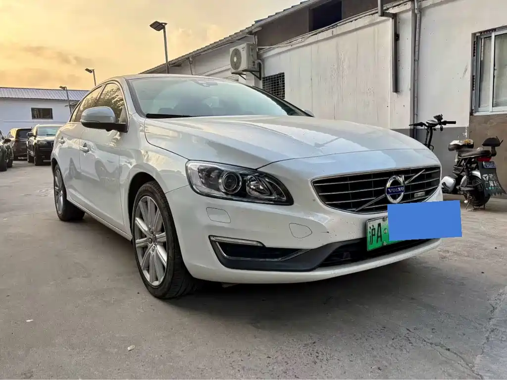 VOLVO S60 PLUG IN HYBRID