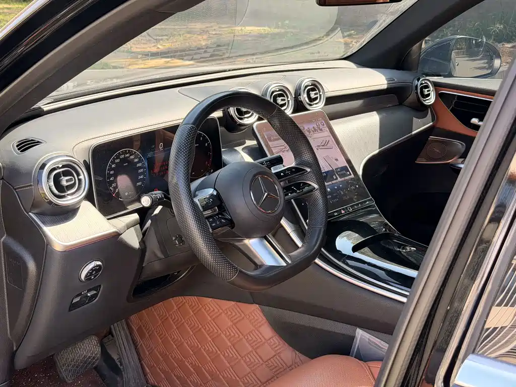 Mercedes-Benz GLC — миниатюра 9