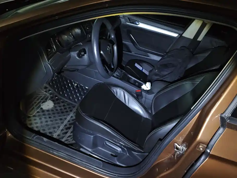 Volkswagen Lamando — миниатюра 9