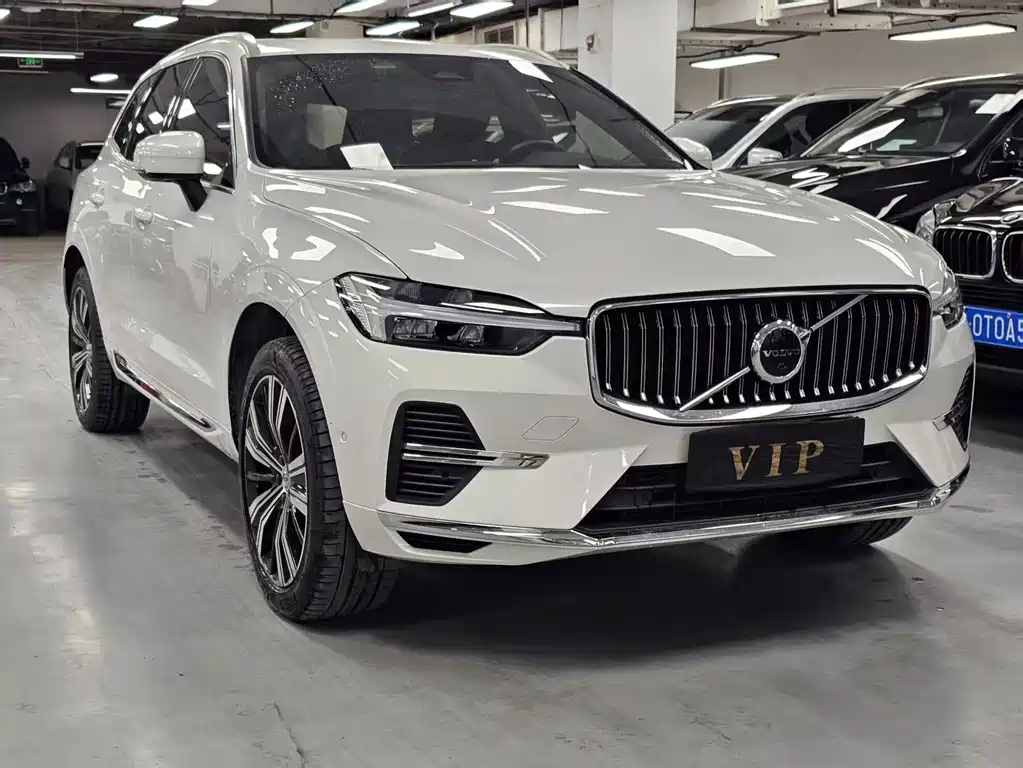 Volvo XC60 2022 T8 Luxury