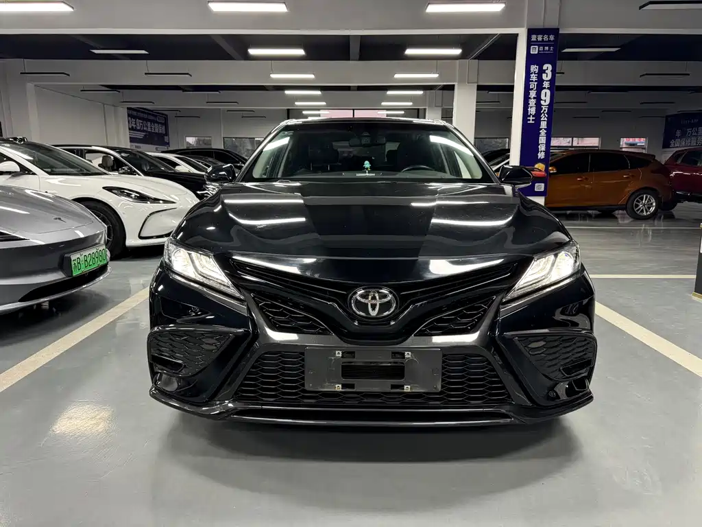 Toyota Camry — миниатюра 2