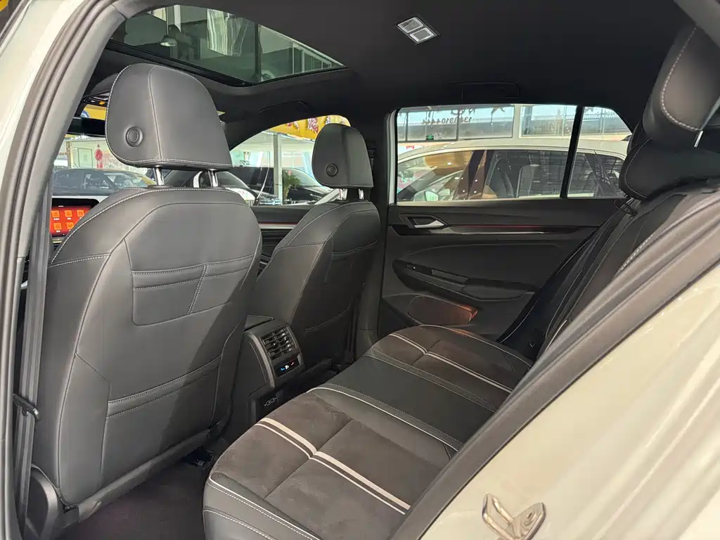 Volkswagen Golf — миниатюра 11