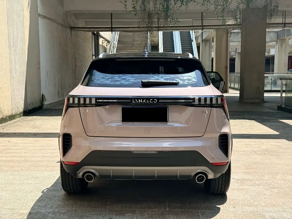 Lynk & Co 06 — миниатюра 3