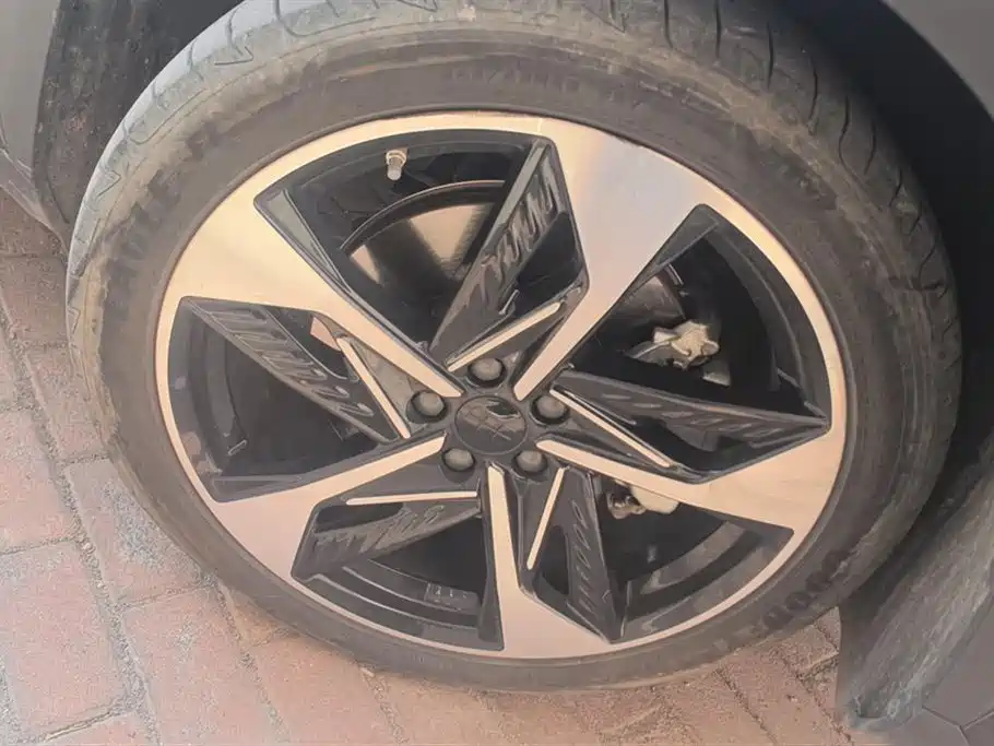 GEELY GALAXY GALAXY L7