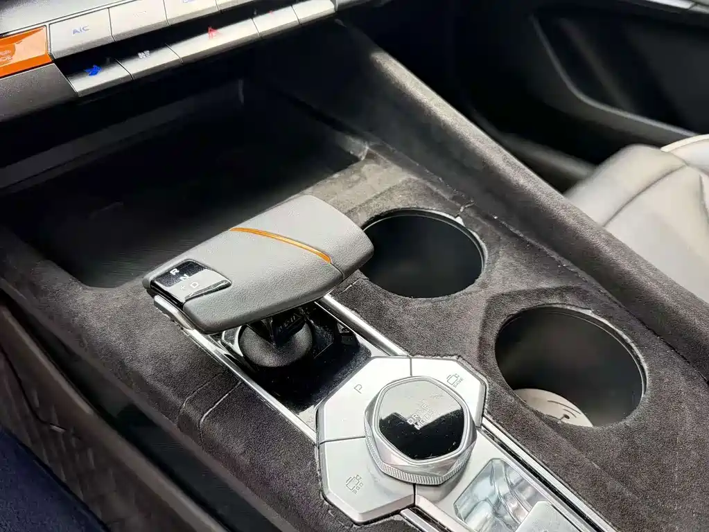 Changan UNI-V — миниатюра 7