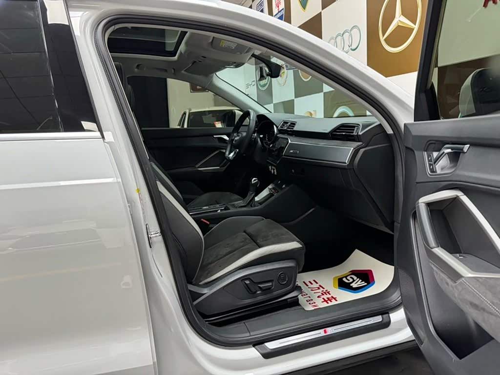 Audi Q3 1.4 л 2022 г. Белый, пробег 34000 км