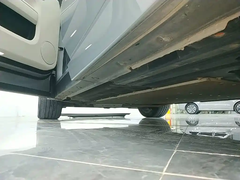 Li Auto Li L8 — миниатюра 22