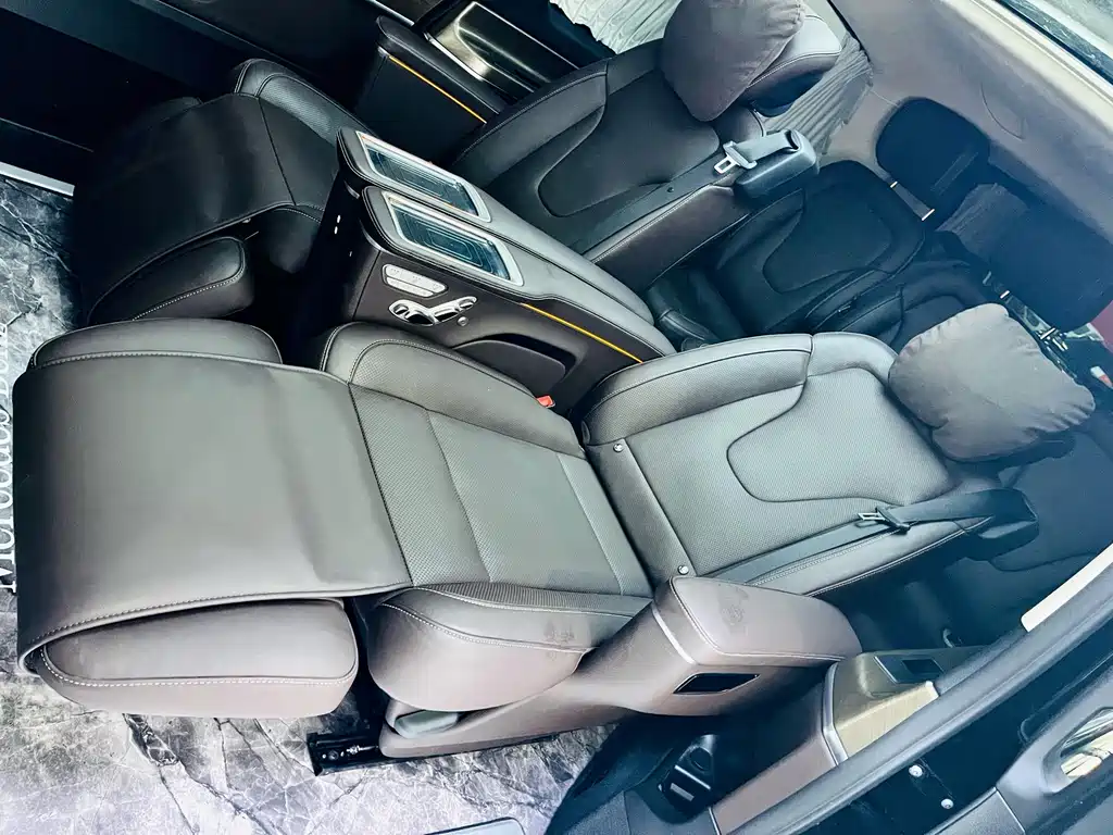 Mercedes-Benz V-Class — миниатюра 16