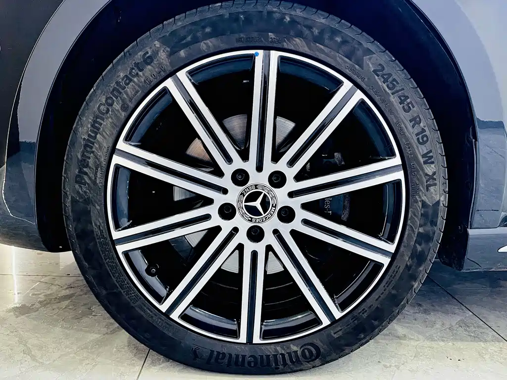 Mercedes-Benz V-Class — миниатюра 25