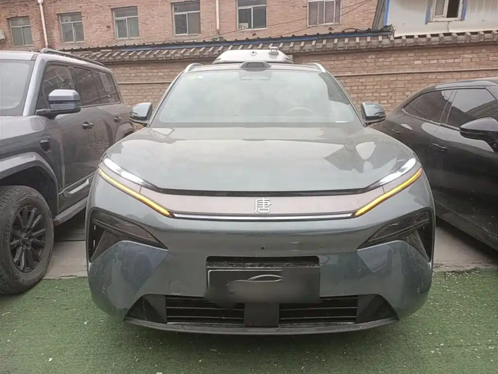 BYD Tang L L 2025 DM 175KM