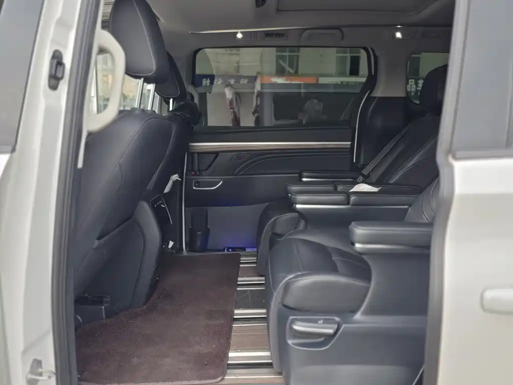 GAC Motor Trumpchi M8 — миниатюра 4