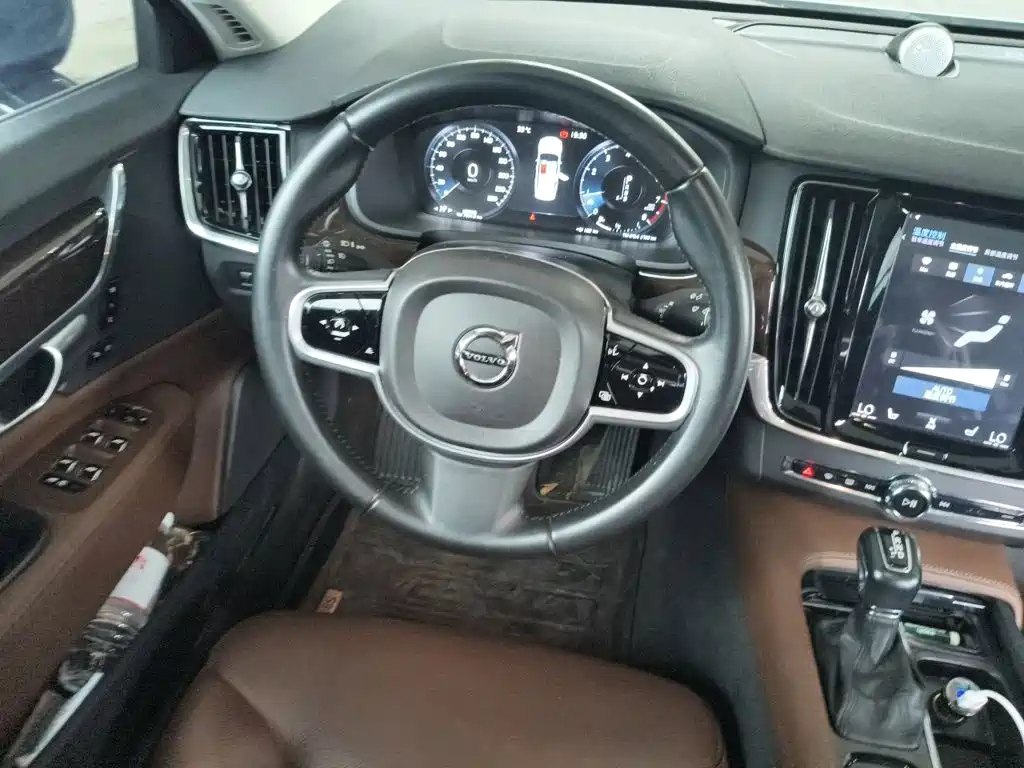 Volvo S90 — миниатюра 3