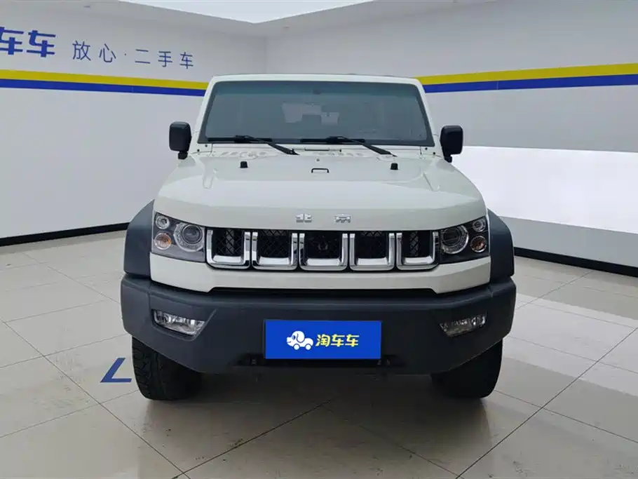 BAIC BJ40 2016 40L 2.3T AT Premium
