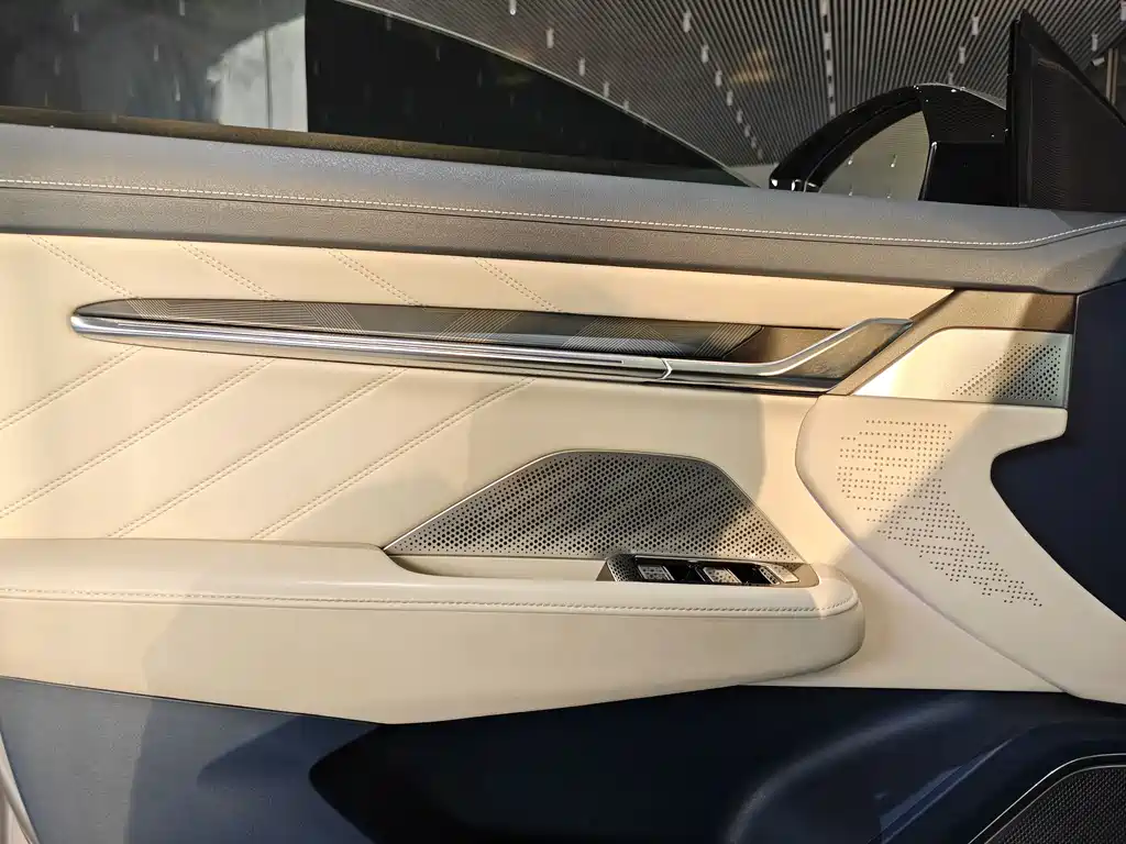 ZEEKR EXTREME KRYPTON 001