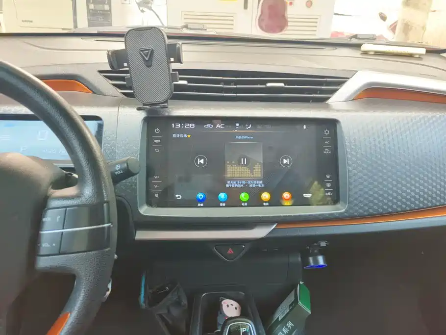 Geely Vision X1 — миниатюра 13