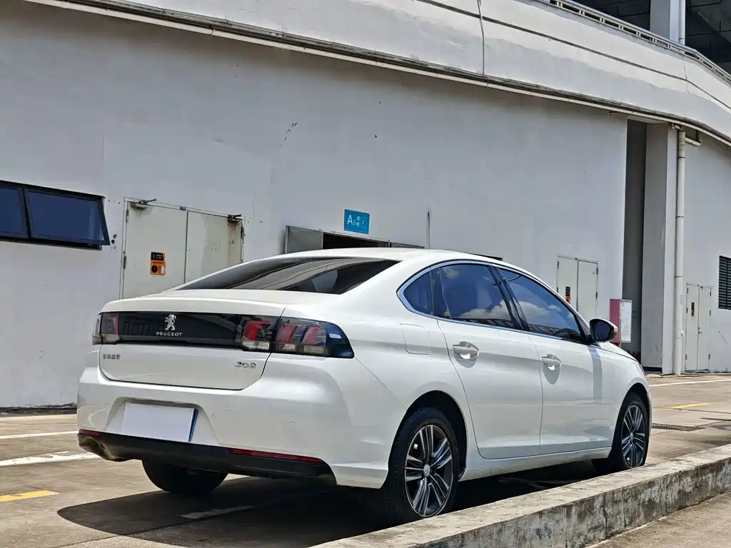 Peugeot 308 — миниатюра 6