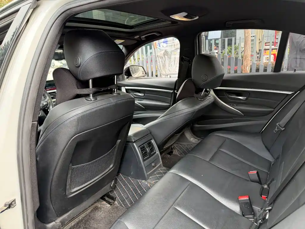 BMW 3 Series — миниатюра 11