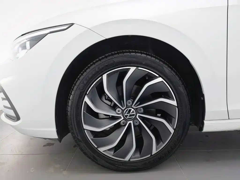 Volkswagen Golf — миниатюра 17