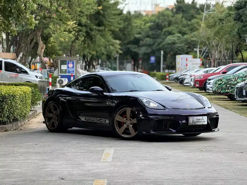 PORSCHE 718