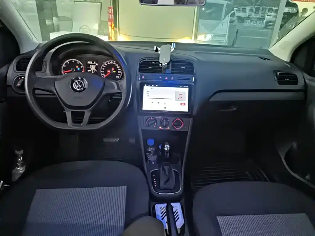 Volkswagen Polo — миниатюра 10