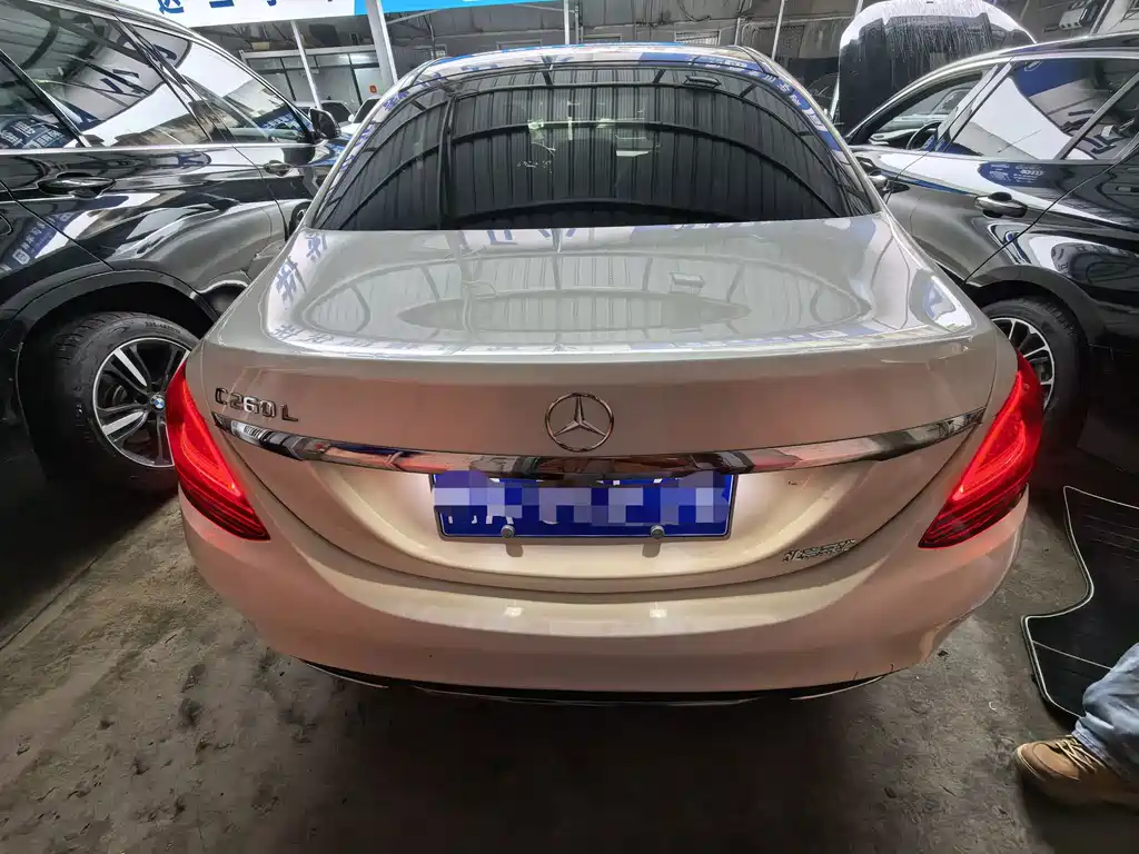 Mercedes-Benz C-Class — миниатюра 14