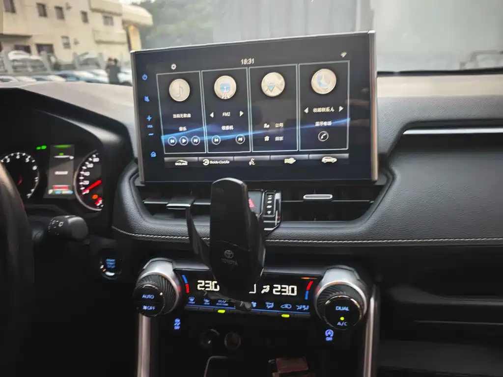 Toyota Wildlander — миниатюра 9