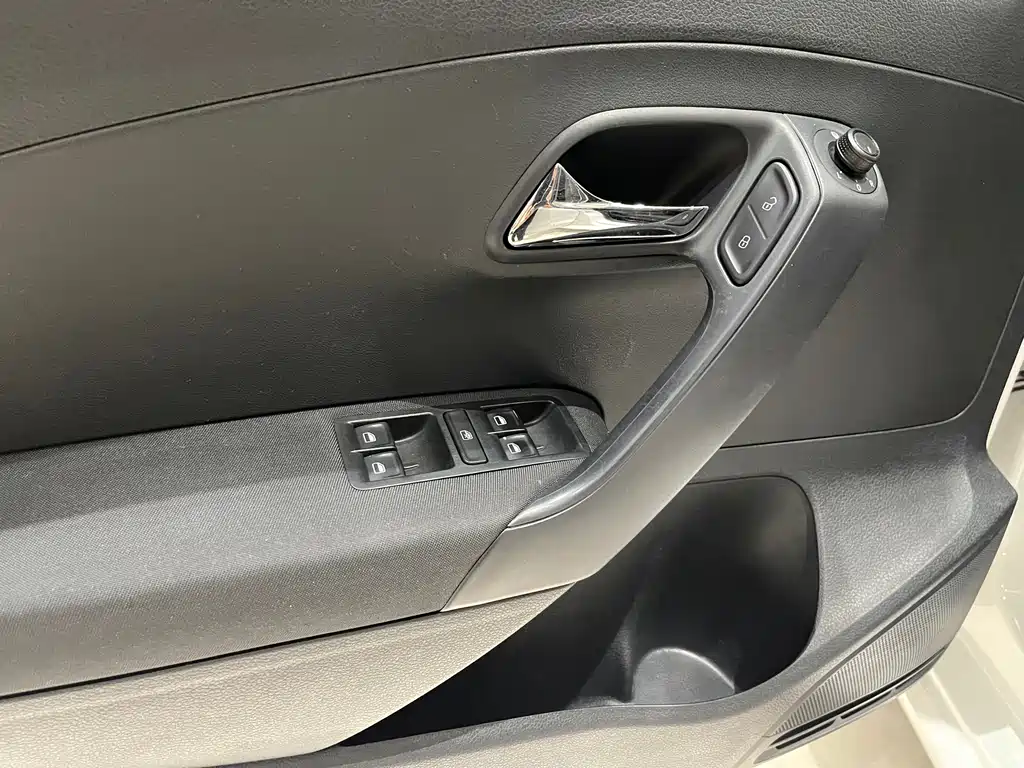 Volkswagen Polo 1.4L Auto Elegant Type, фото 7