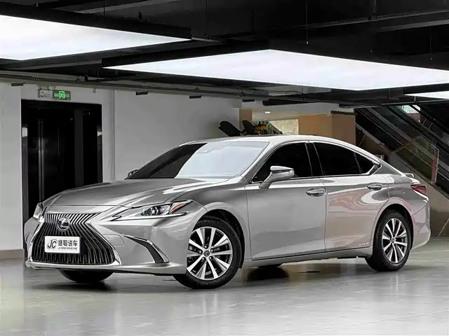 LEXUS  ES 2020