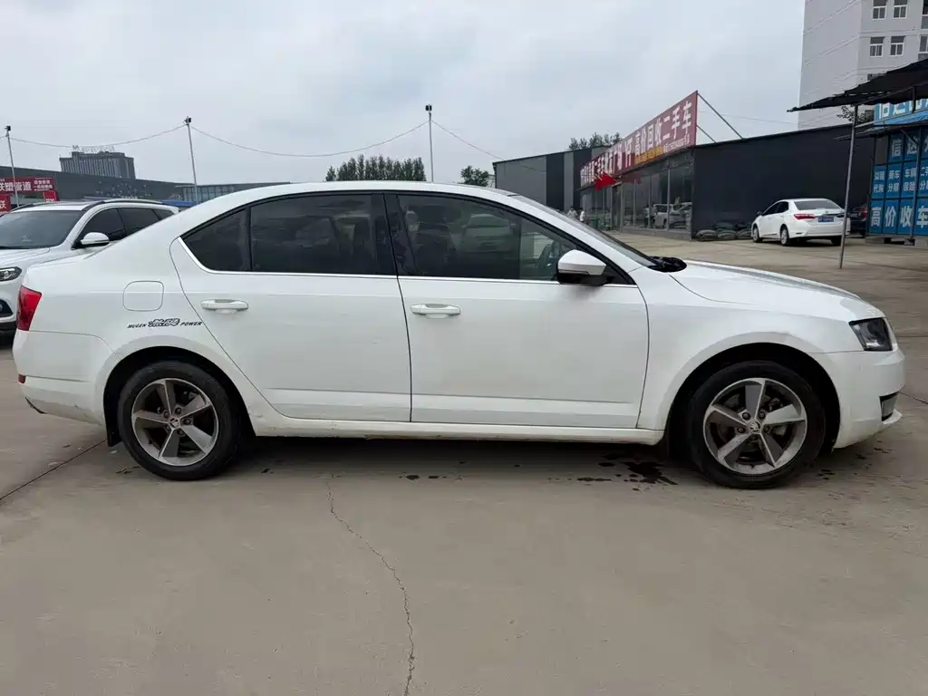 Skoda Octavia — миниатюра 4