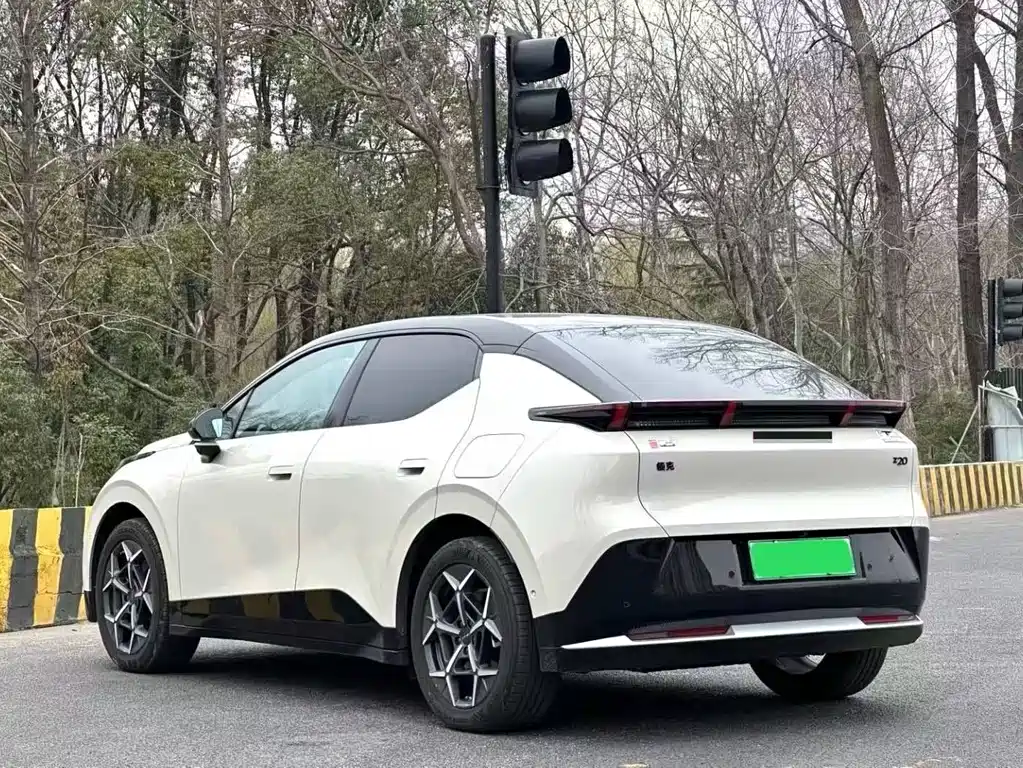 Lynk & Co Z20 2025 530km Pro