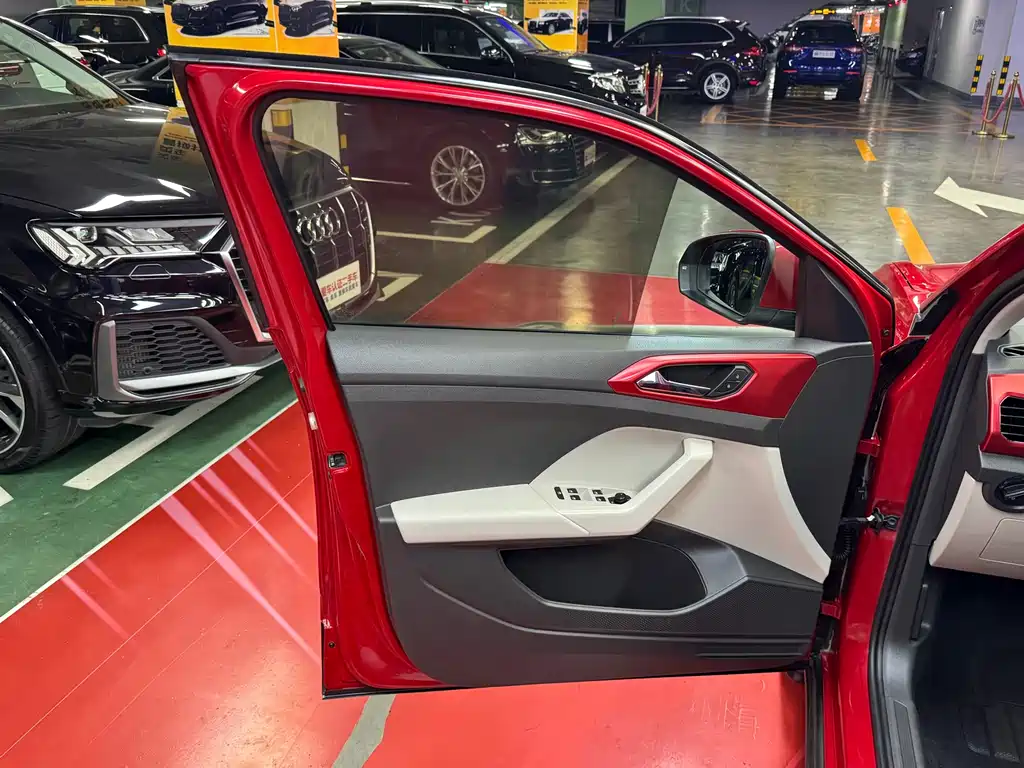 Volkswagen T-Cross 1.5L Auto Comfort Edition, фото 12