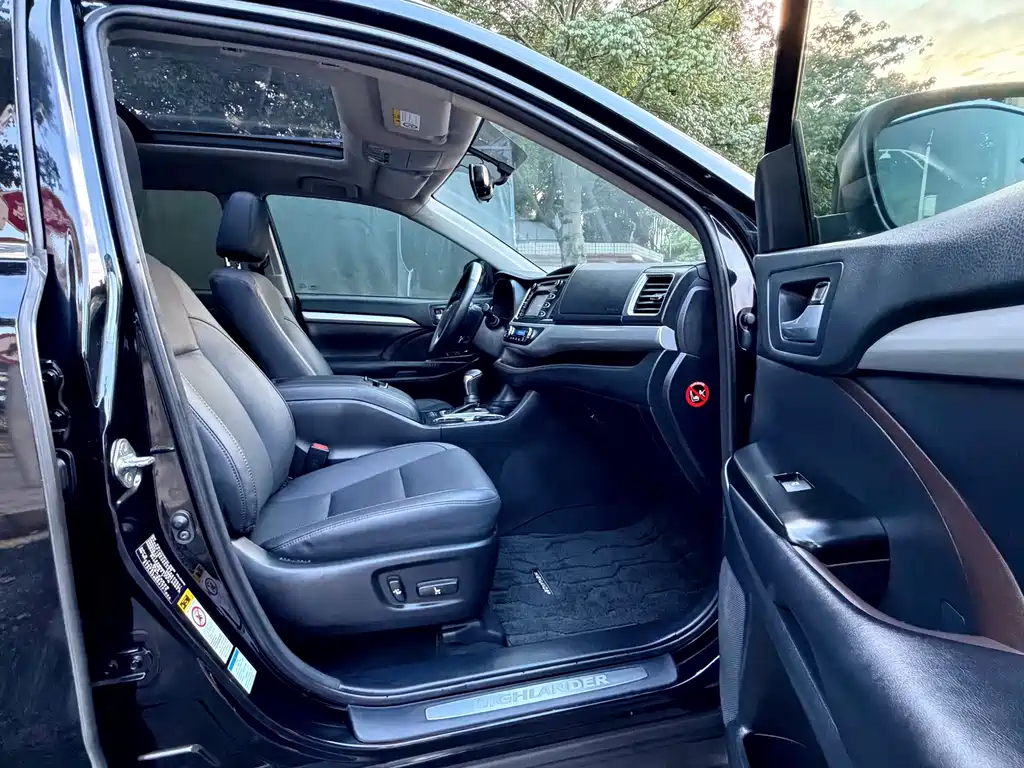 Toyota Highlander — миниатюра 17