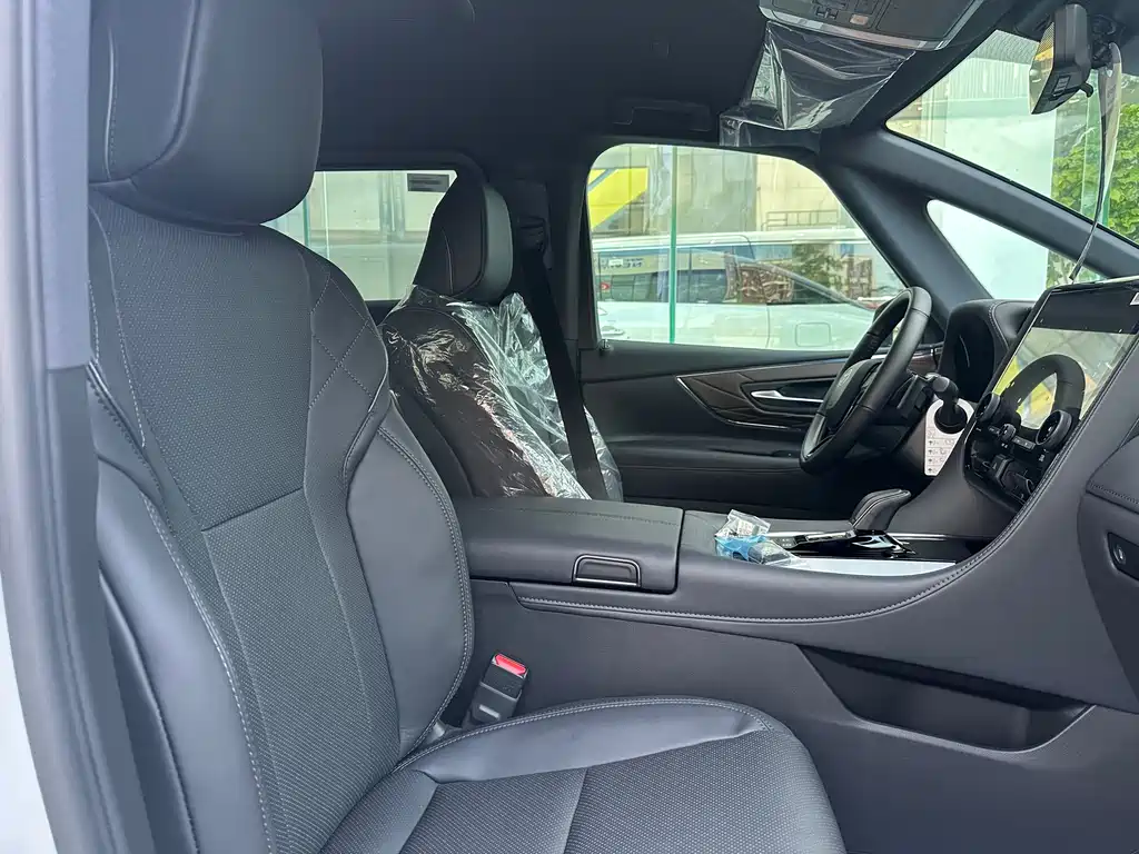 Toyota Alphard 2025 2.5L Premium
