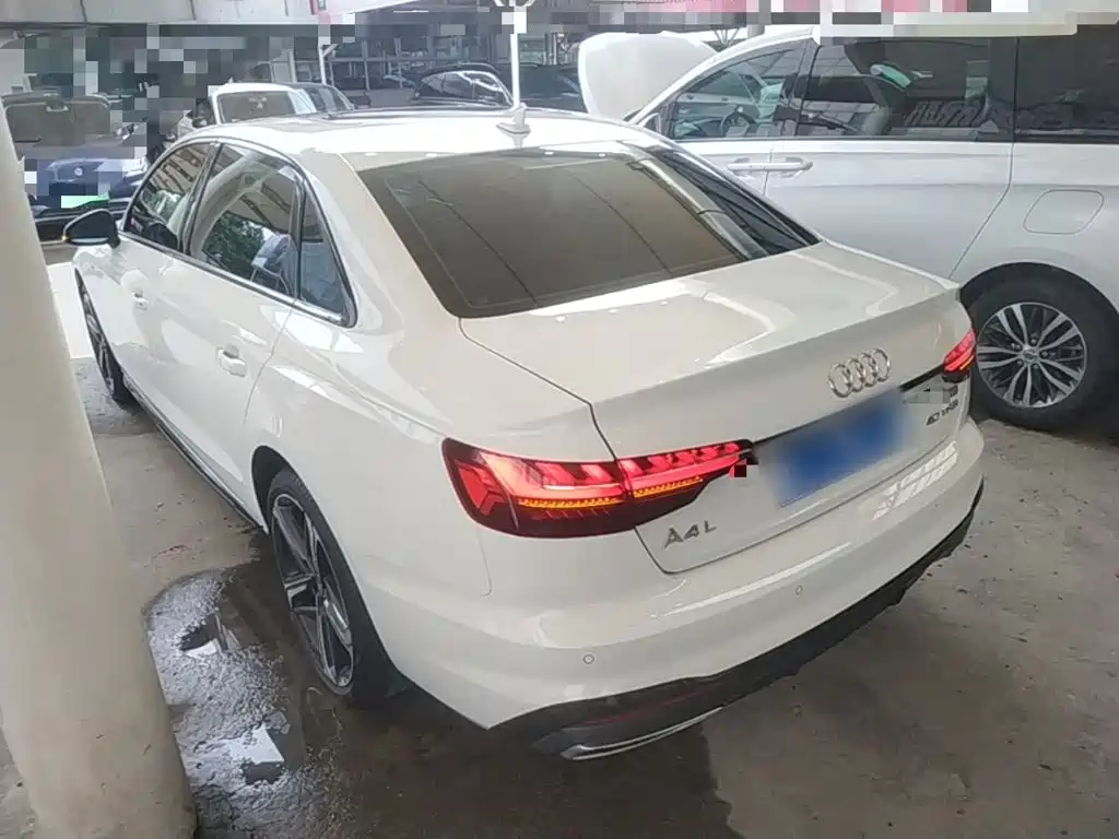 Audi A4L 2024 40 TFSI Luxury