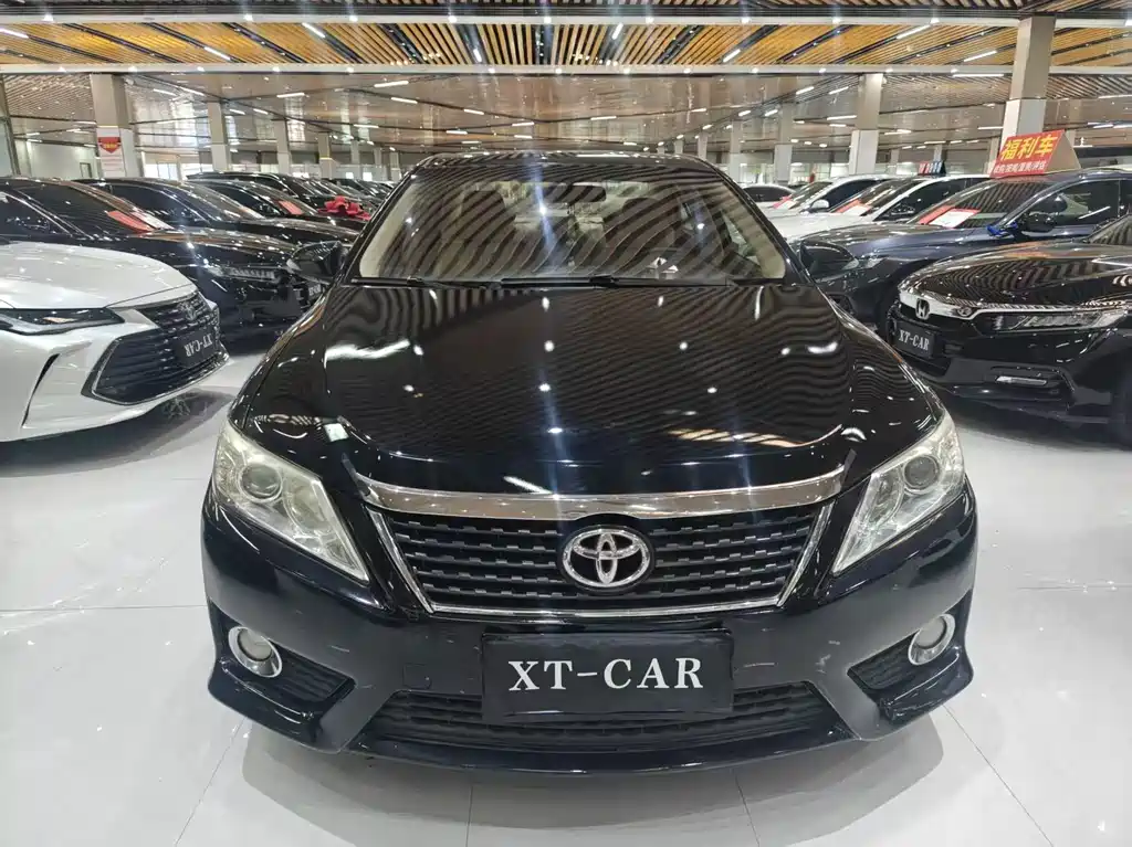 Toyota Camry — миниатюра 2