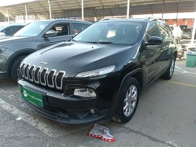 JEEP FREE LIGHT 2017