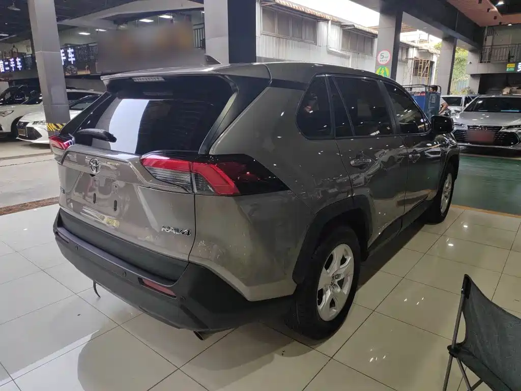 Toyota RAV4 2022 2.0L CVT