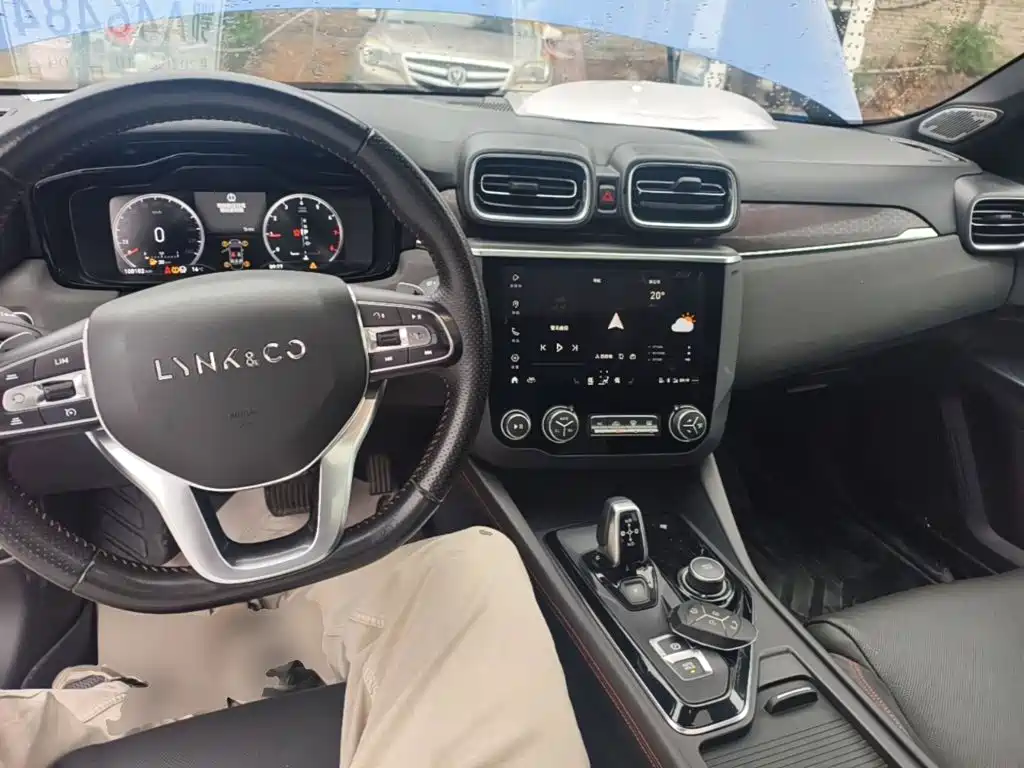 Lynk & Co 03 — миниатюра 10