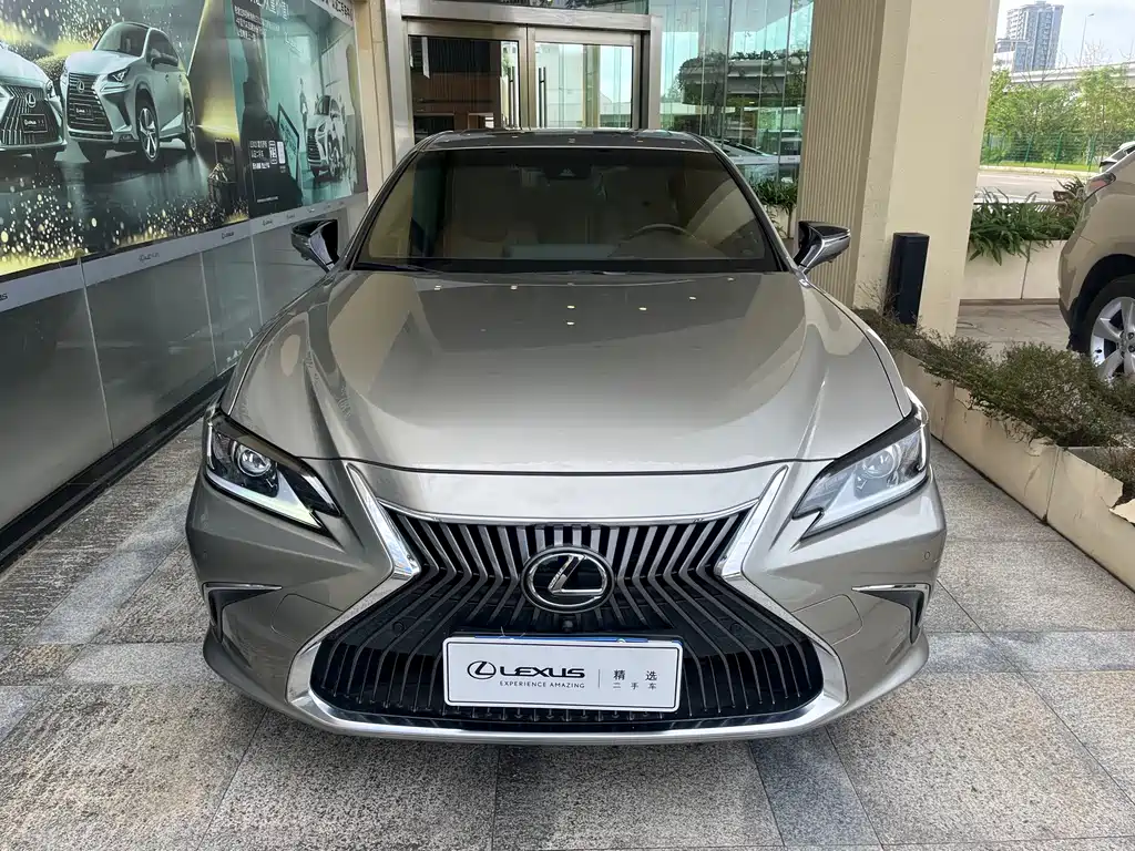 Lexus ES — миниатюра 2